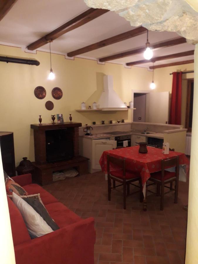 Relax Nel Tufo Apartment Pitigliano Luaran gambar